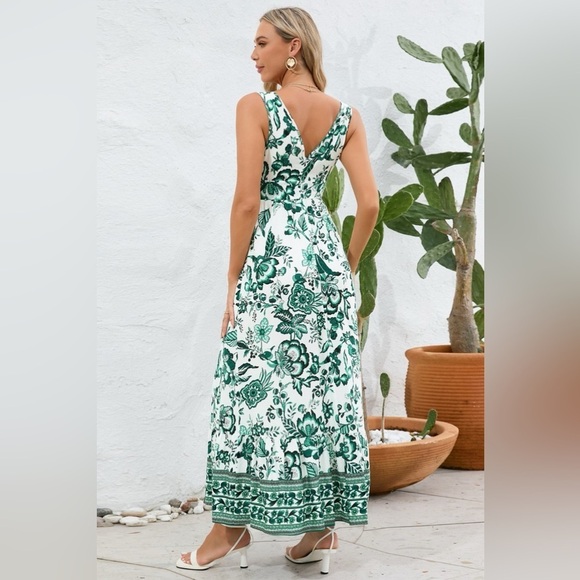 Rolling Meadows Floral Maxi Dress - Picture 4 of 4